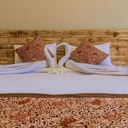 Hotel Niki Jembrana Kültér fotó